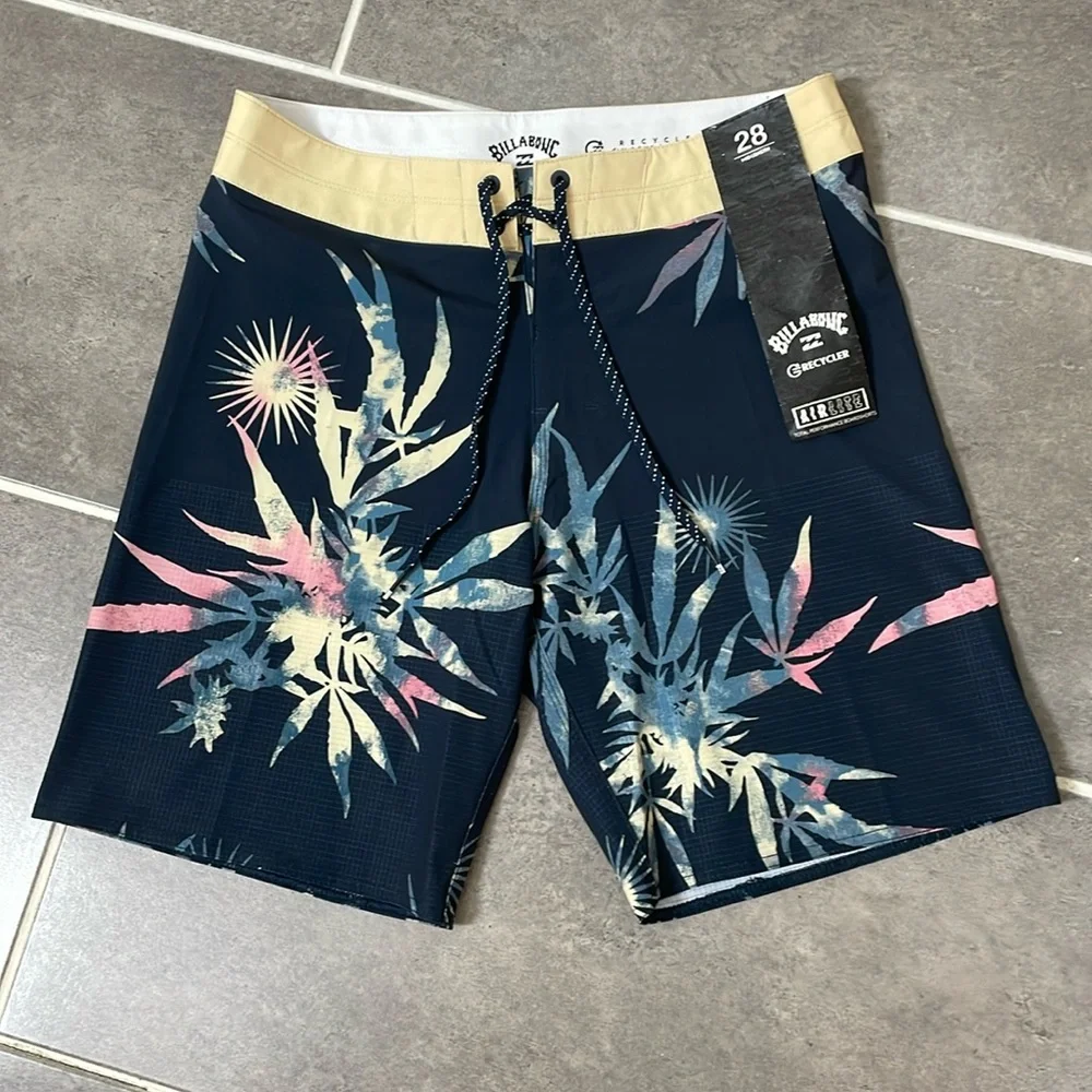 Billabong Sundays Airlite Boardshorts size 28‎